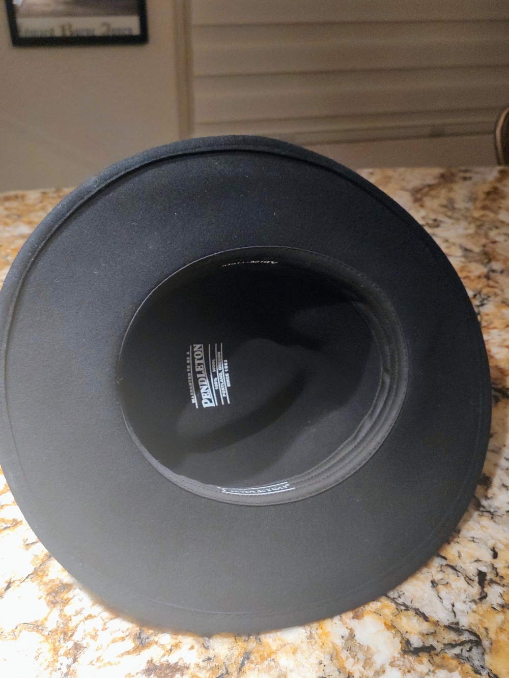 Pendleton Black 100% wool Fedora/Outback with Branded Leather Band - Picture 5 of 8